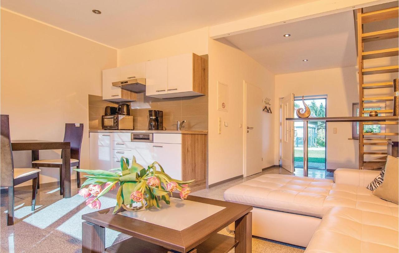 Gorgeous Home In Pinnow With Kitchenette Petersberg  Dış mekan fotoğraf